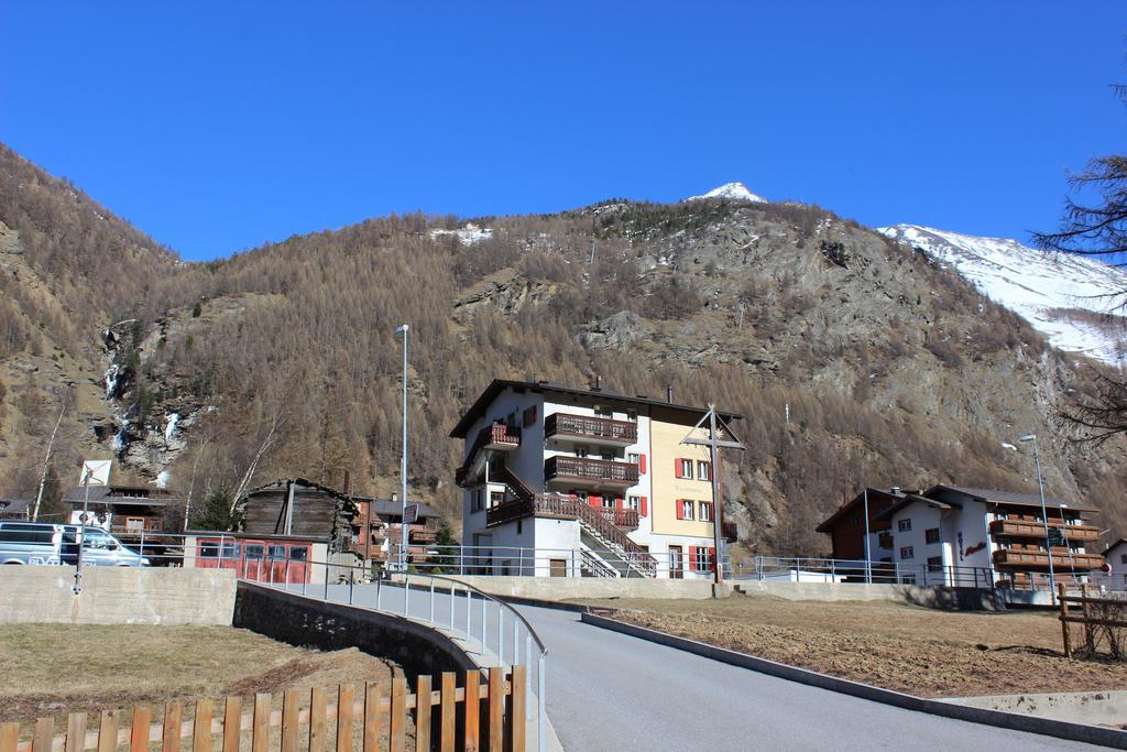 Apartament Haus Alpenblick Saas-Grund Zewnętrze zdjęcie